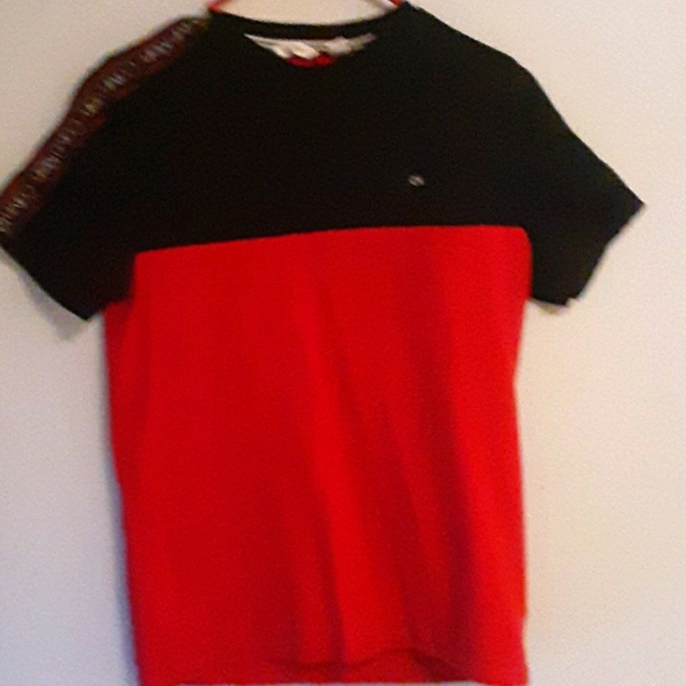Calvin Klein tee shirt